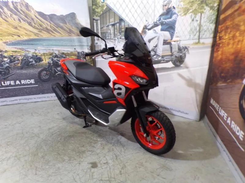 APRILIA SR GT 125