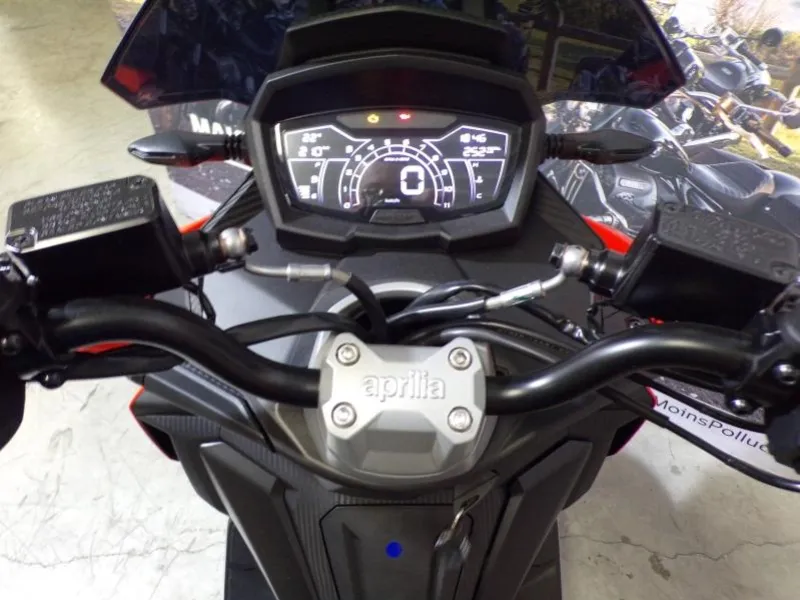 APRILIA SR GT 125