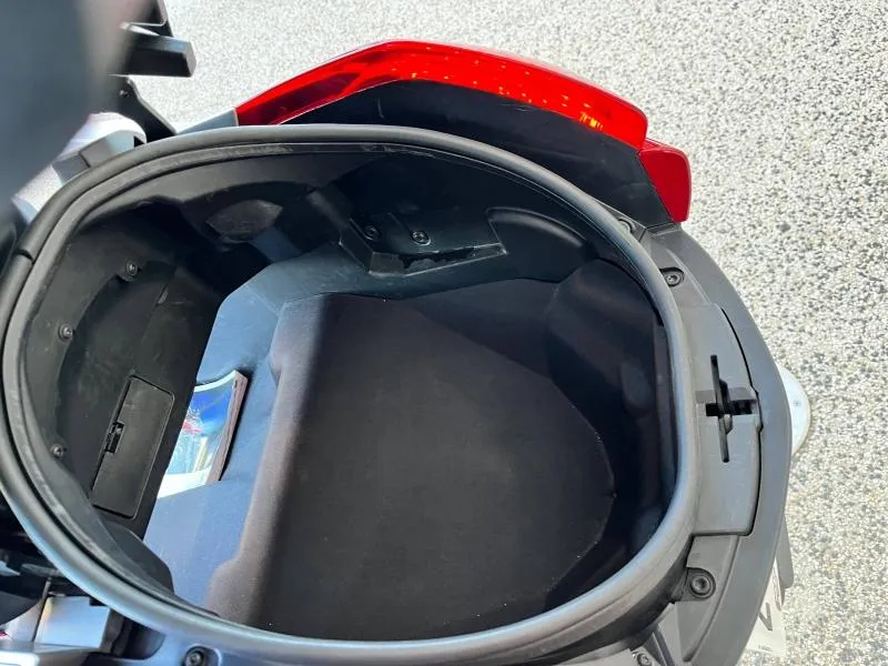 PEUGEOT 400  ABS avec 11442 KM