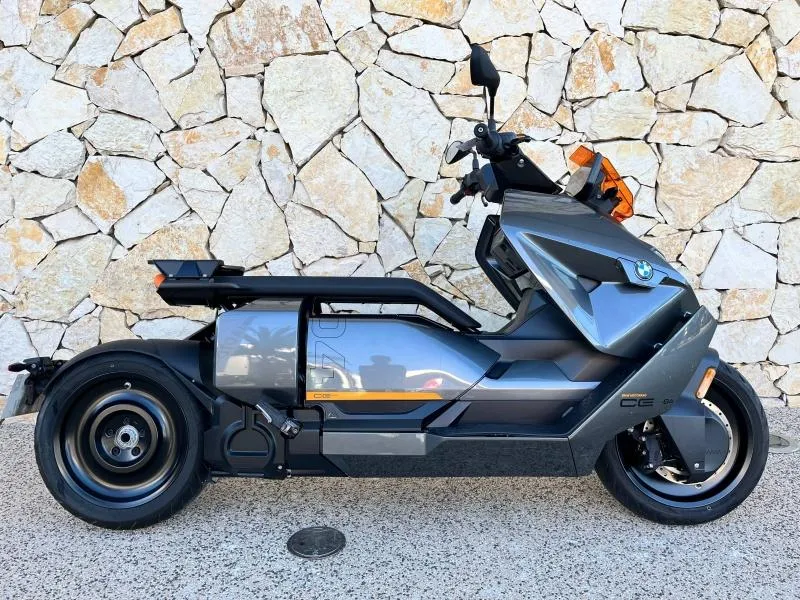 BMW CE04 15kw finition pro, chargeur rapide