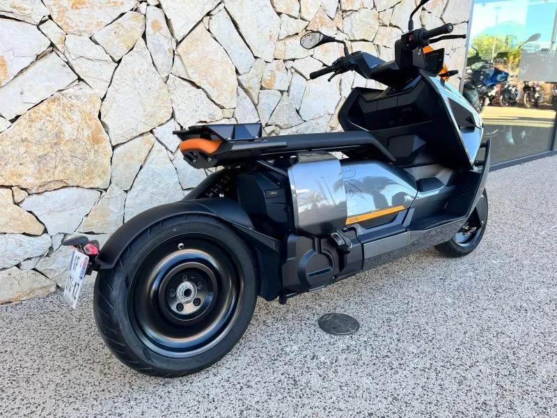 BMW CE04 15kw finition pro, chargeur rapide