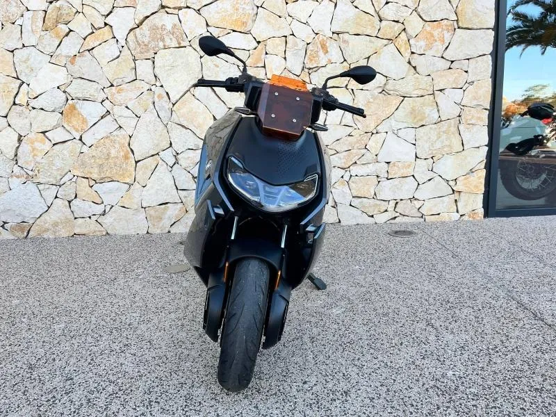 BMW CE04 15kw finition pro, chargeur rapide