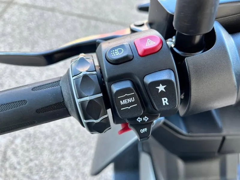 BMW CE04 15kw finition pro, chargeur rapide