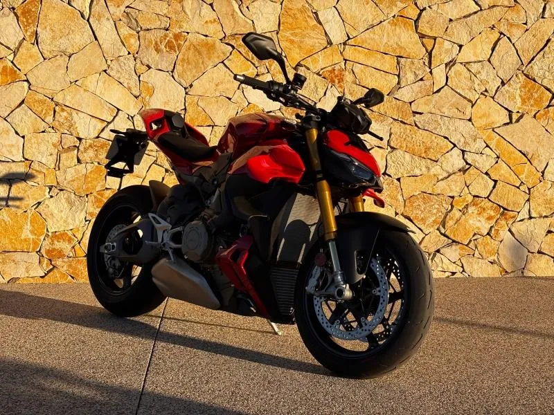DUCATI 1103 Streetfighter V4 S