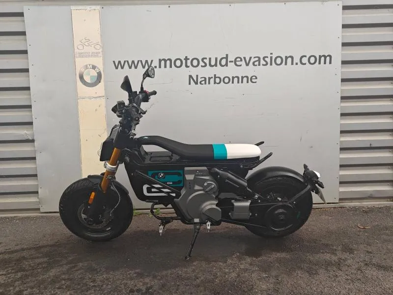 BMW CE02