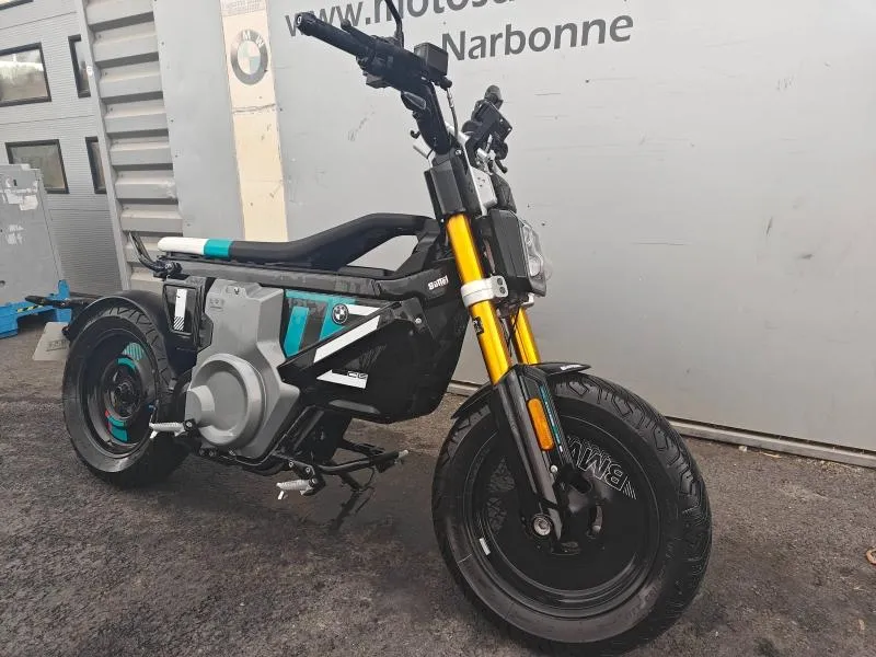 BMW CE02