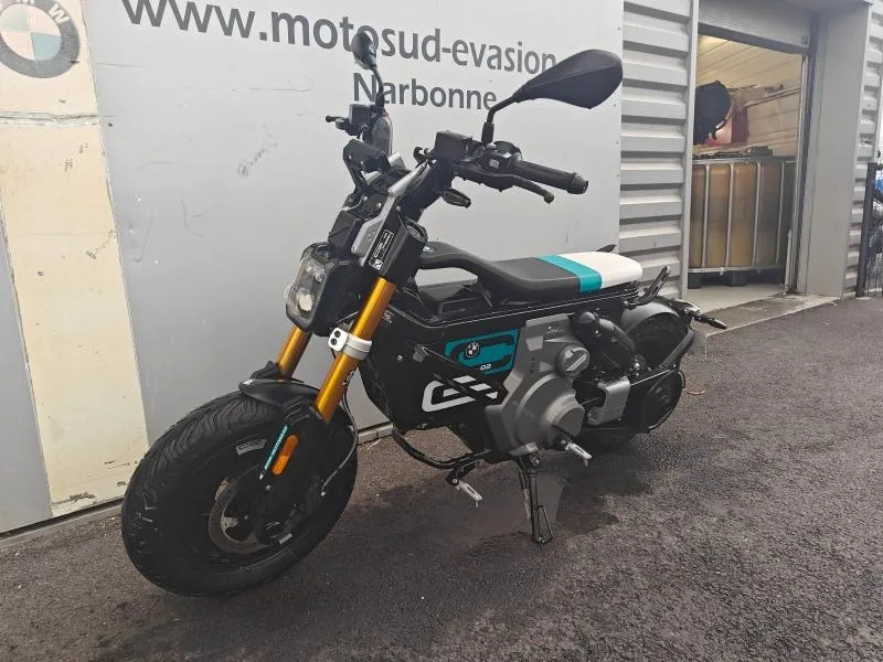 BMW CE02