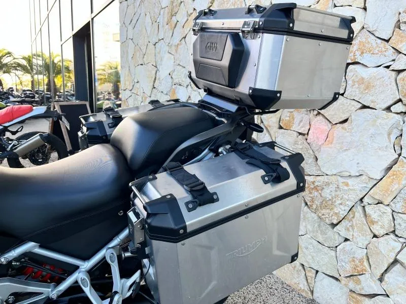 TRIUMPH 1200 GT Explorateur full options