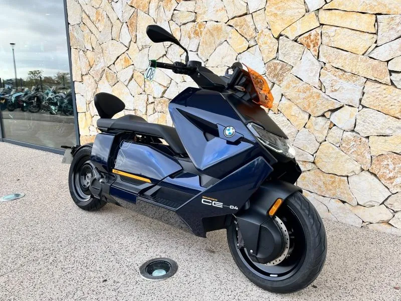 BMW E04  11KW 125CM3 CE04 CE-04