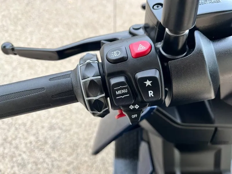 BMW E04  11KW 125CM3 CE04 CE-04