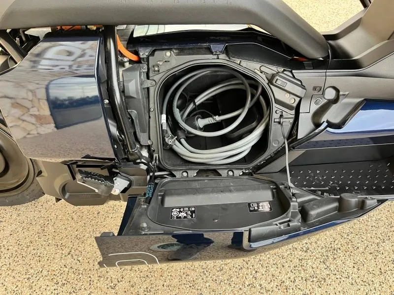 BMW E04  11KW 125CM3 CE04 CE-04