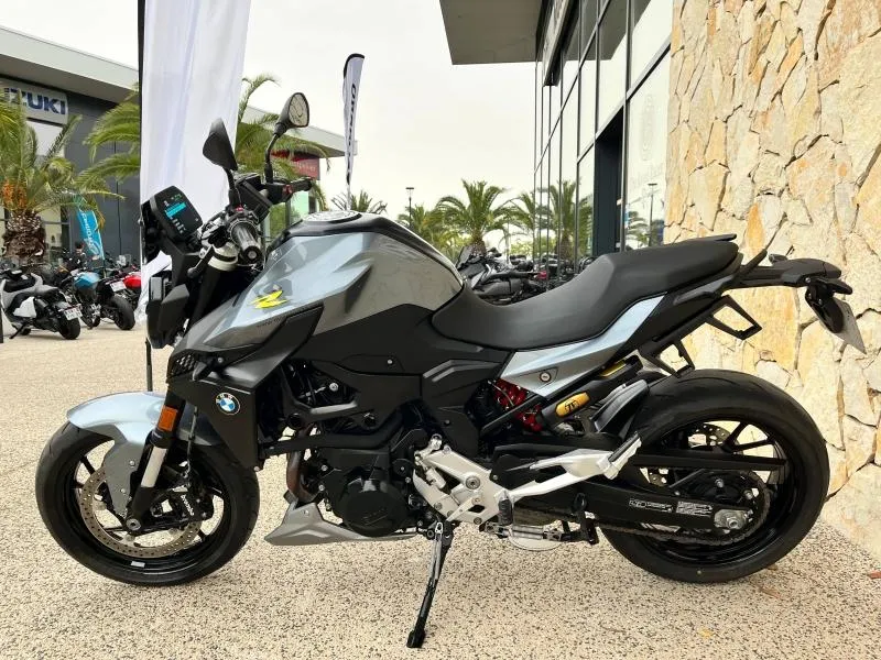 BMW 900 R 105CV