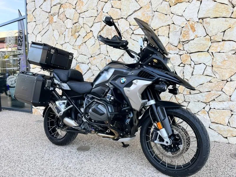 BMW 1250 GS TRIPLE BLACK FULL OPTION