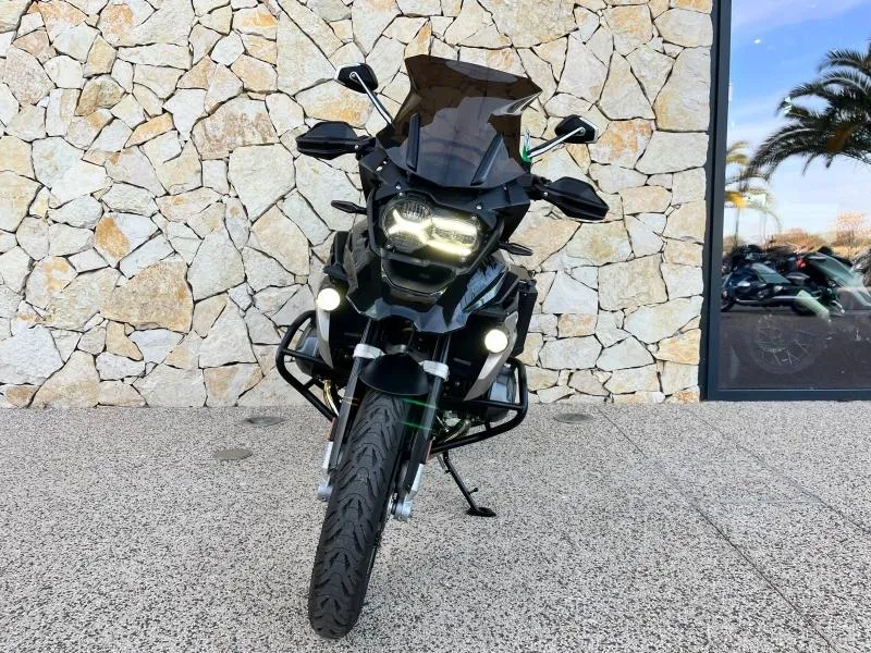 BMW 1250 GS TRIPLE BLACK FULL OPTION