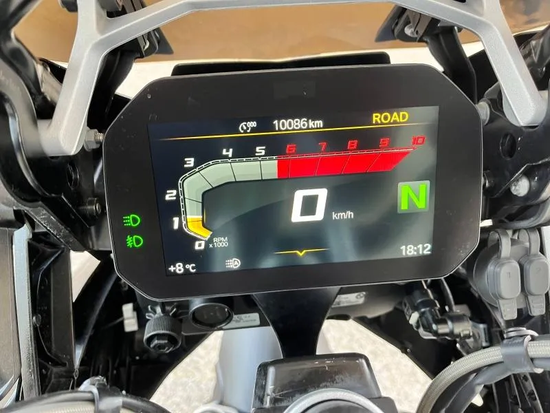 BMW 1250 GS TRIPLE BLACK FULL OPTION