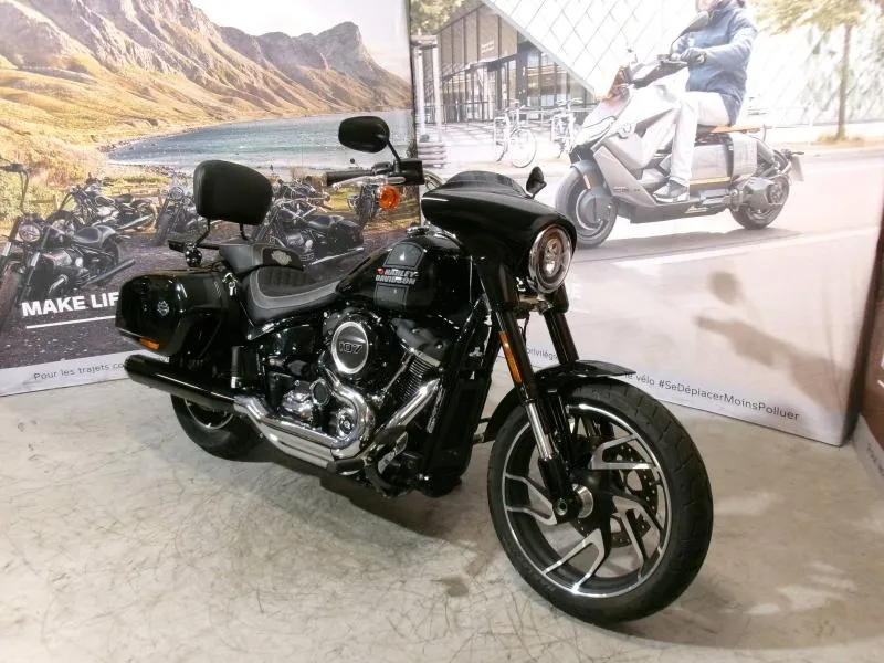 HARLEY-DAVIDSON SPORT GLIDE 107 BRIDABLE A2