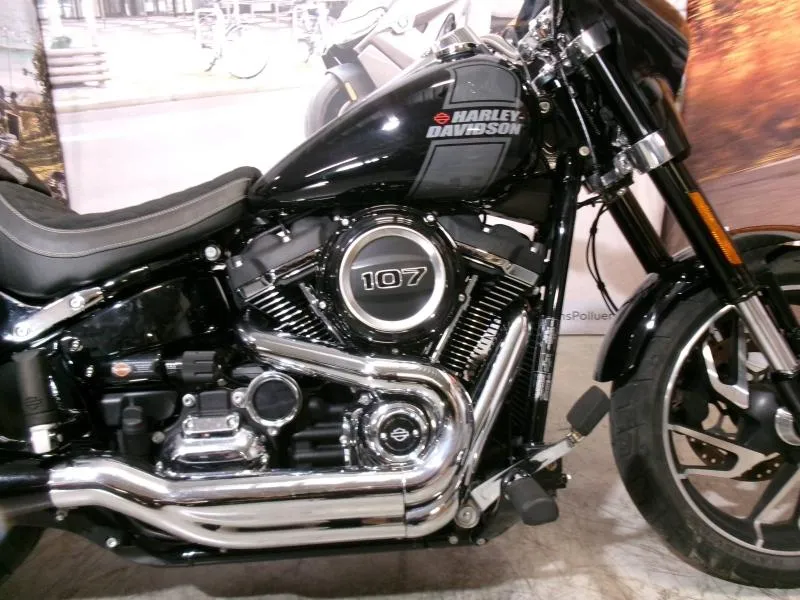 HARLEY-DAVIDSON SPORT GLIDE 107 BRIDABLE A2