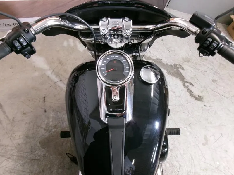 HARLEY-DAVIDSON SPORT GLIDE 107 BRIDABLE A2