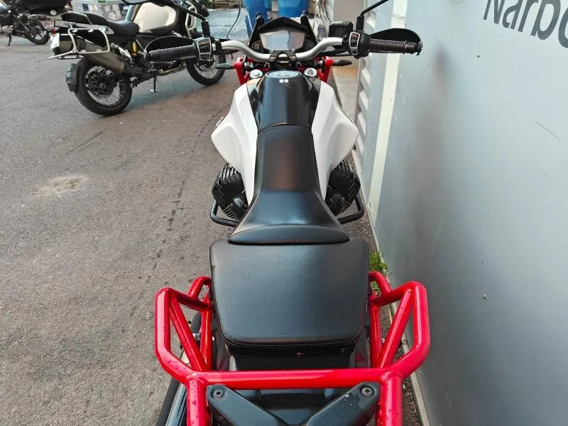 MOTO-GUZZI 850 ABS + TC