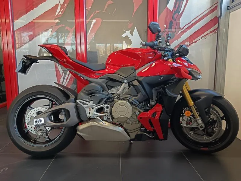 DUCATI 1103 Streetfighter V4 S