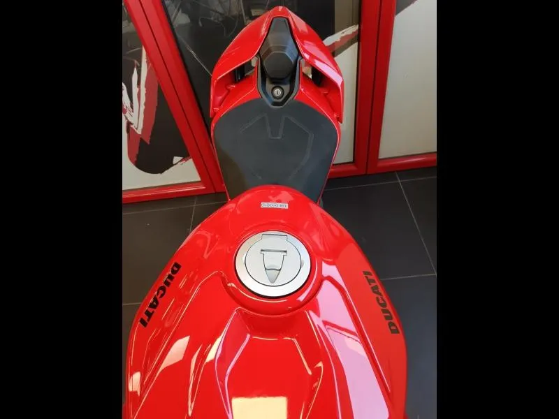 DUCATI V4 S