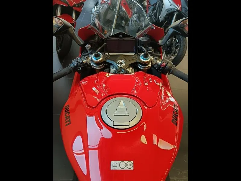 DUCATI V4 S