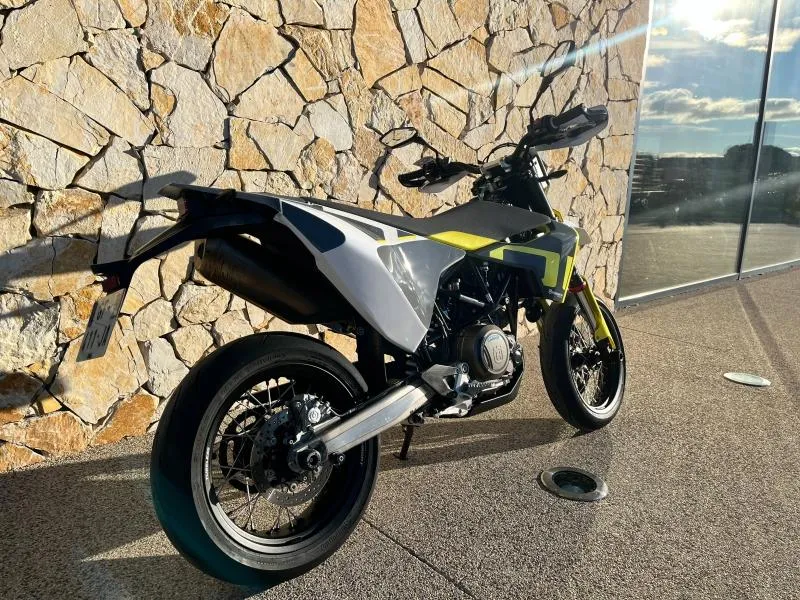 HUSQVARNA Supermoto 2022