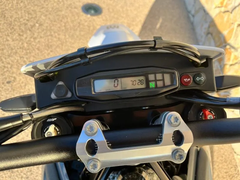 HUSQVARNA Supermoto 2022