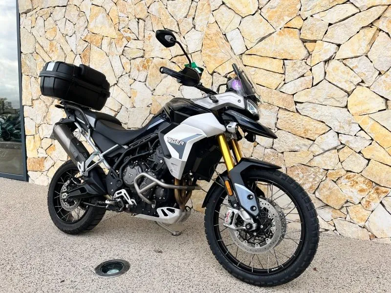 TRIUMPH 900 Rally Pro