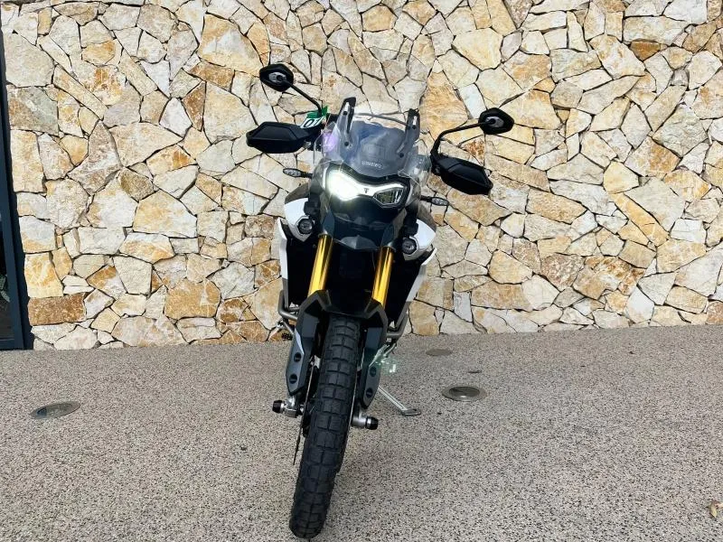 TRIUMPH 900 Rally Pro