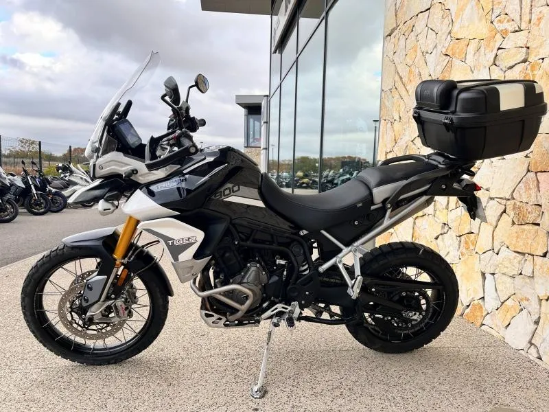 TRIUMPH 900 Rally Pro