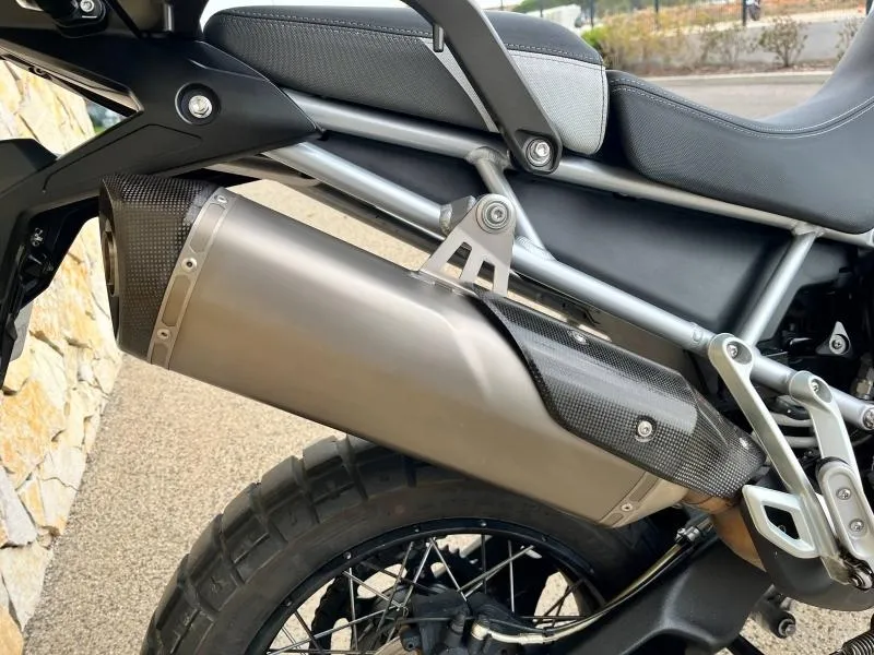 TRIUMPH 900 Rally Pro