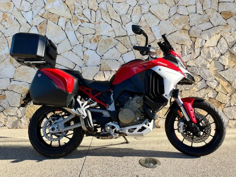 DUCATI V4 S 1160 Travel & Radar + options