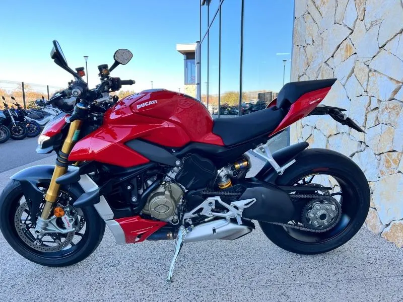 DUCATI 1103  V4 S