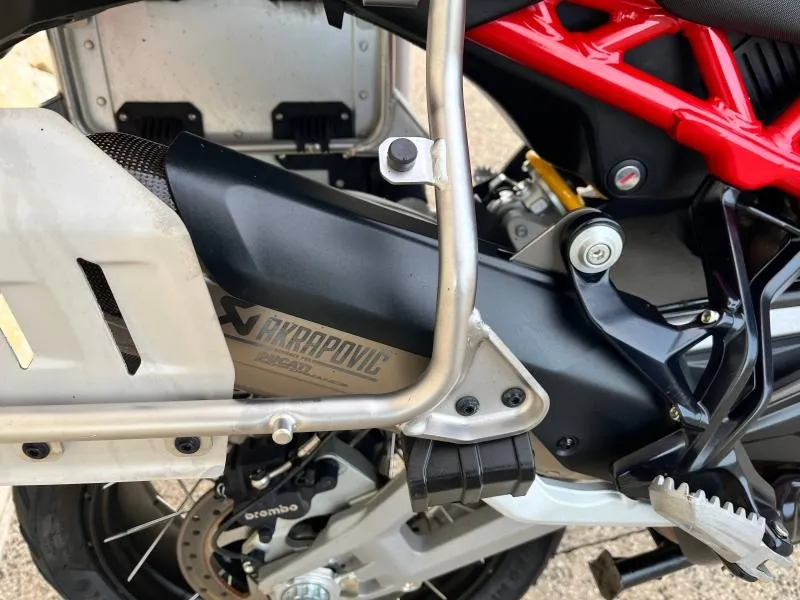 DUCATI V4 Rally 1160 Adventure Travel & Radar