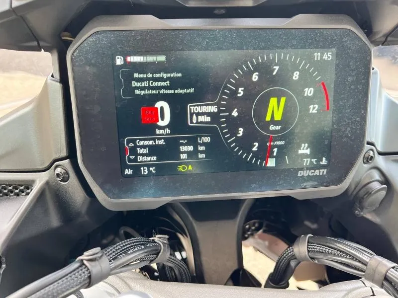 DUCATI V4 Rally 1160 Adventure Travel & Radar