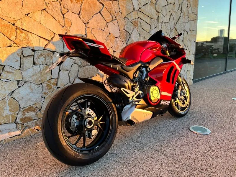 DUCATI V4 1103 S V4S avec une garantie 24 mois