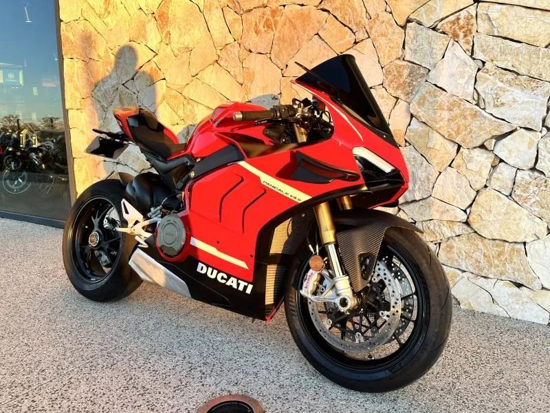 DUCATI V4 1103 S V4S avec une garantie 24 mois