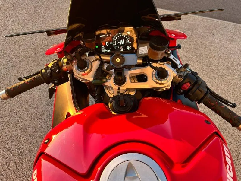 DUCATI V4 1103 S V4S avec une garantie 24 mois