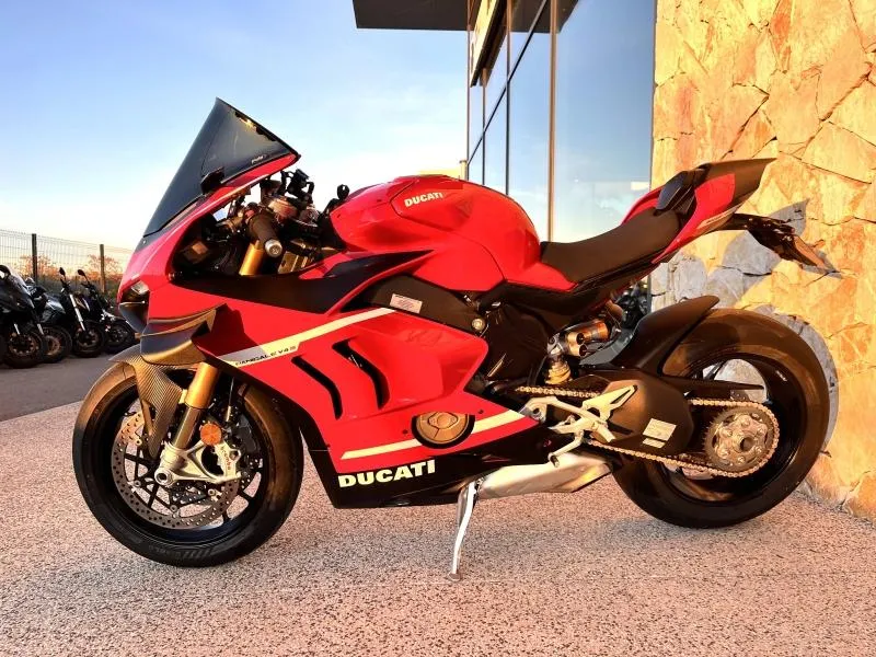 DUCATI V4 1103 S V4S avec une garantie 24 mois