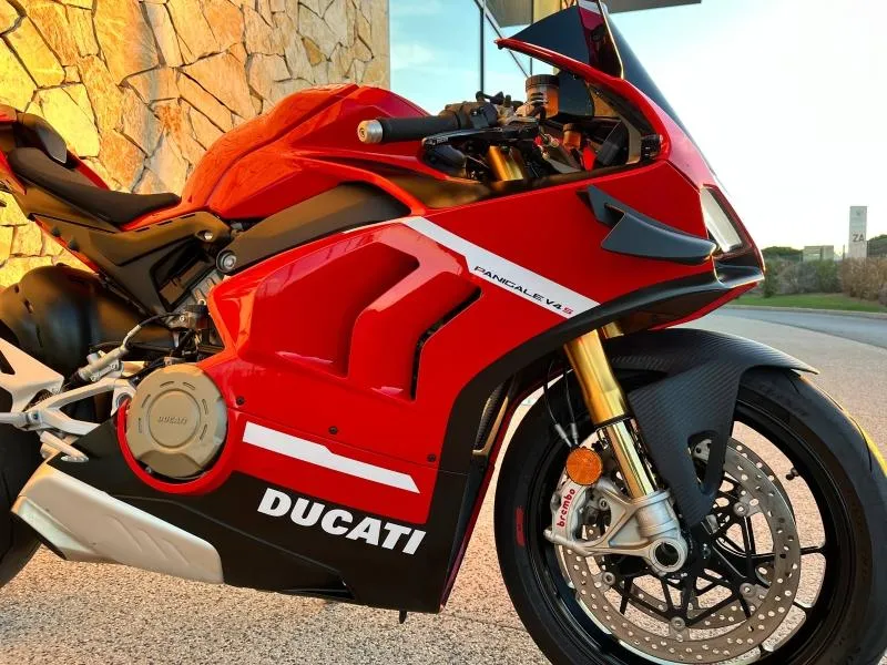 DUCATI V4 1103 S V4S avec une garantie 24 mois