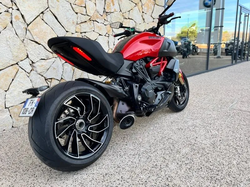 DUCATI 1260 S options Termignioni et jantes