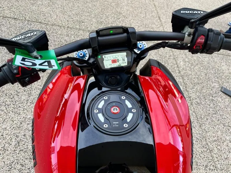 DUCATI 1260 S options Termignioni et jantes