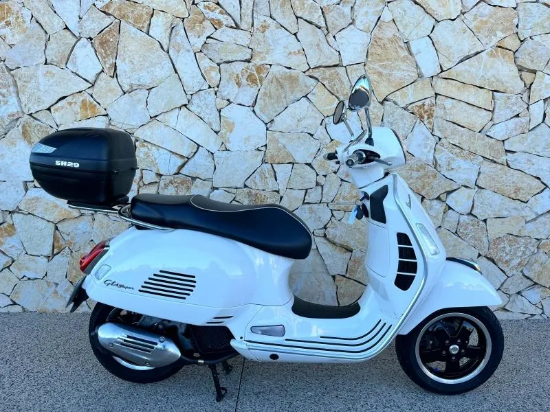 VESPA 125  Classic avec top case