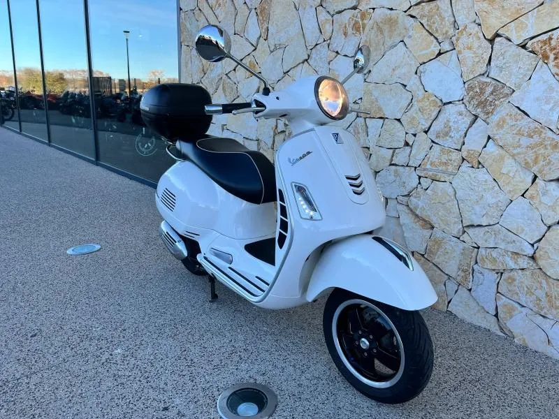 VESPA 125  Classic avec top case