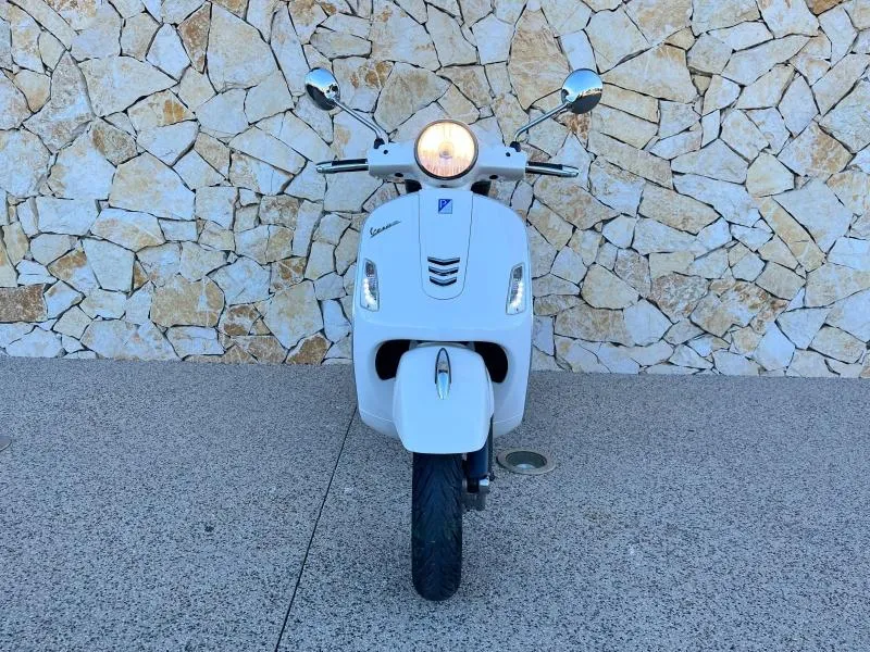 VESPA 125  Classic avec top case