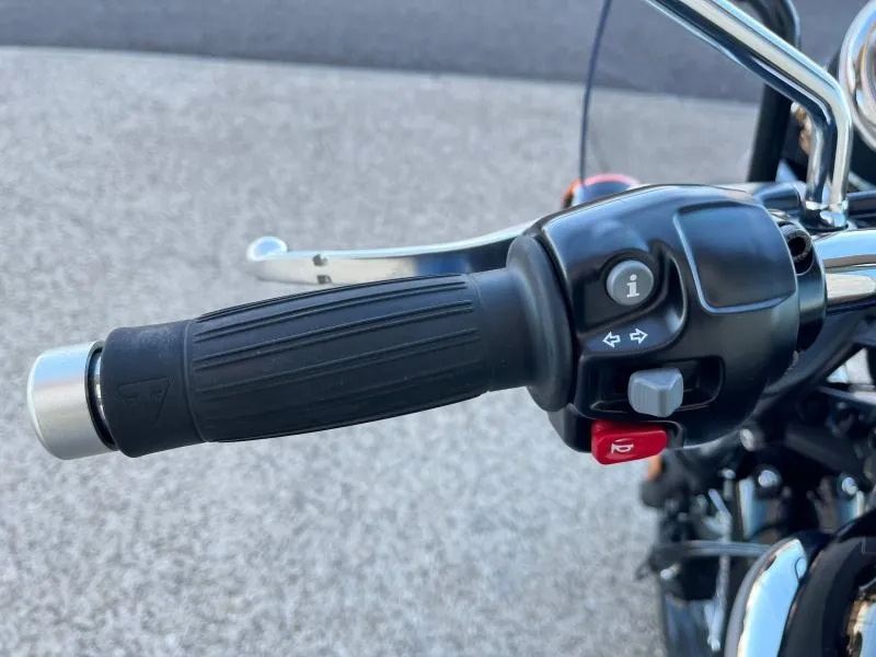 TRIUMPH T100 900  A2. + options