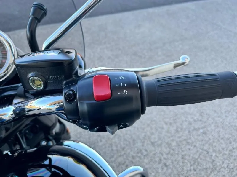 TRIUMPH T100 900  A2. + options