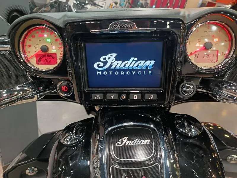 INDIAN Roadmaster 1890 2022