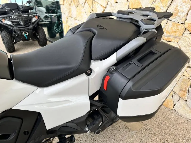 BMW 1300 RT BOITE AUTO. MOTO DE DIRECTION